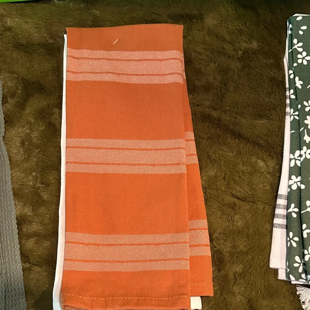 Colorful Text Hand Towels Set